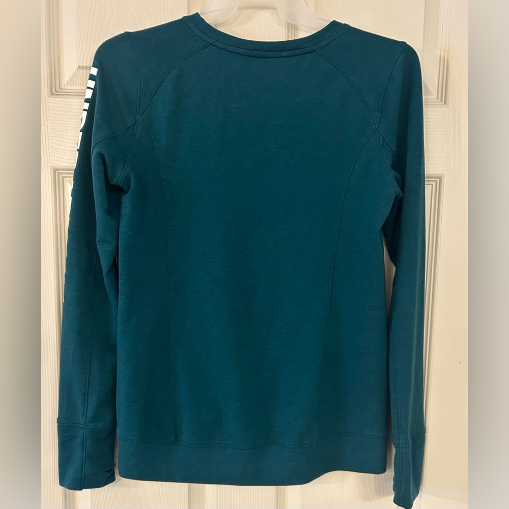 Under Armour Women's Long Sleeve Shirt Size Medium Style 1313610 - Picture 2 of 8